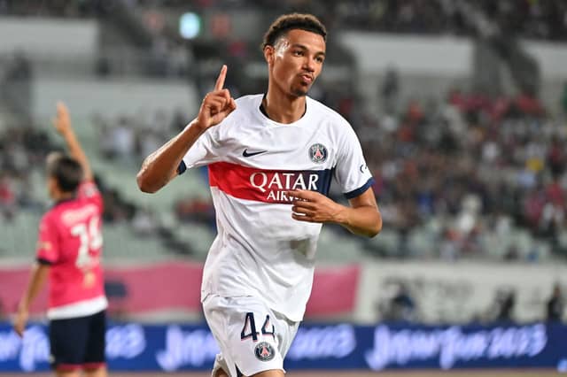 Paris Saint-Germain striker Hugo Ekitike celebrates scoring a goal. Today’s Premier League transfers includes gossip and speculation involving West Ham, Everton, and Manchester United.