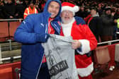 A look back at some of Arsenal's most iconic Christmas photos. (Getty Images)