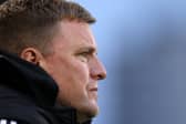 Eddie Howe, Manager of Newcastle United, looks on prior to the Premier League match between Brentford FC and Newcastle United FC at Brentford Community Stadium on December 07, 2024 in Brentford, England. (Photo by Richard Heathcote/Getty Images)