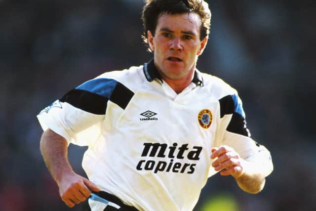 Steve Staunton models the gorgeous 1990-93 away jersey.