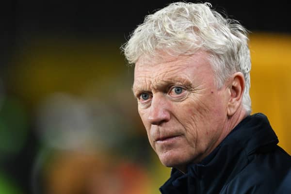 David Moyes looks on as Everton take on Wolverhampton Wanderers | Clive Mason/Getty Images