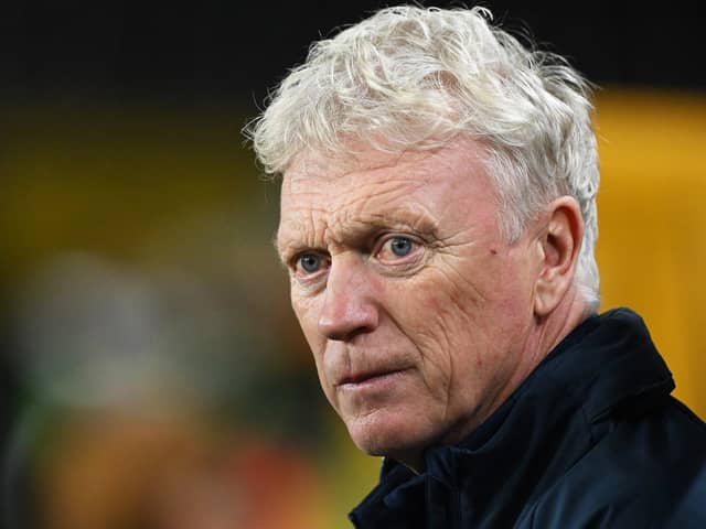 David Moyes looks on as Everton take on Wolverhampton Wanderers | Clive Mason/Getty Images