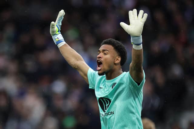 Aston Villa may look to replace Emi Martinez with Toulouse goalkeeper Guillaume Restes