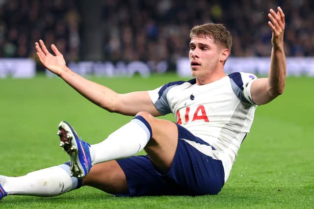 Micky van de Ven signed a new long-term contract with Spurs this August