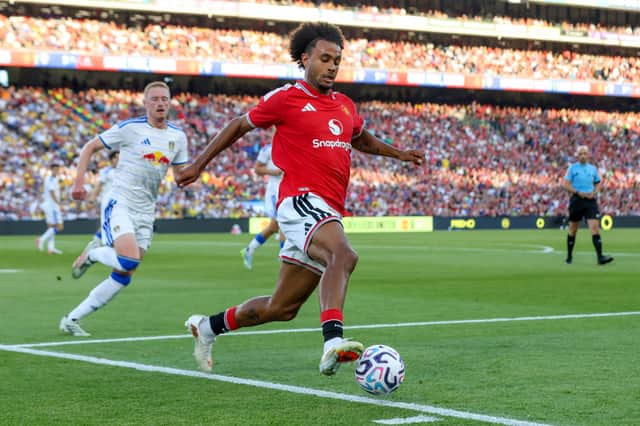 Everton failed with a late loan move to sign Joshua Zirkzee from Manchester United