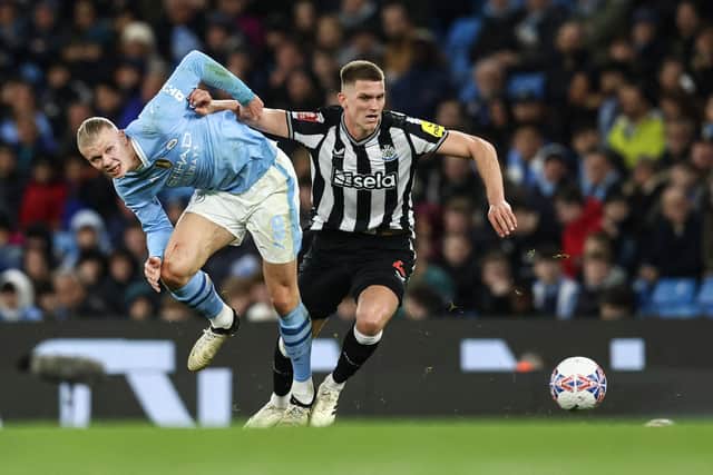 The Dutch defender has been a big miss for Newcastle and continues to recover from his knee issue. He's hoping for a December return.